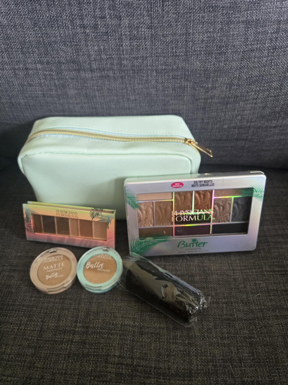 Physicians Formula Mint Cosmetic Bag with Neutral & Butter Eyeshadow Palettes